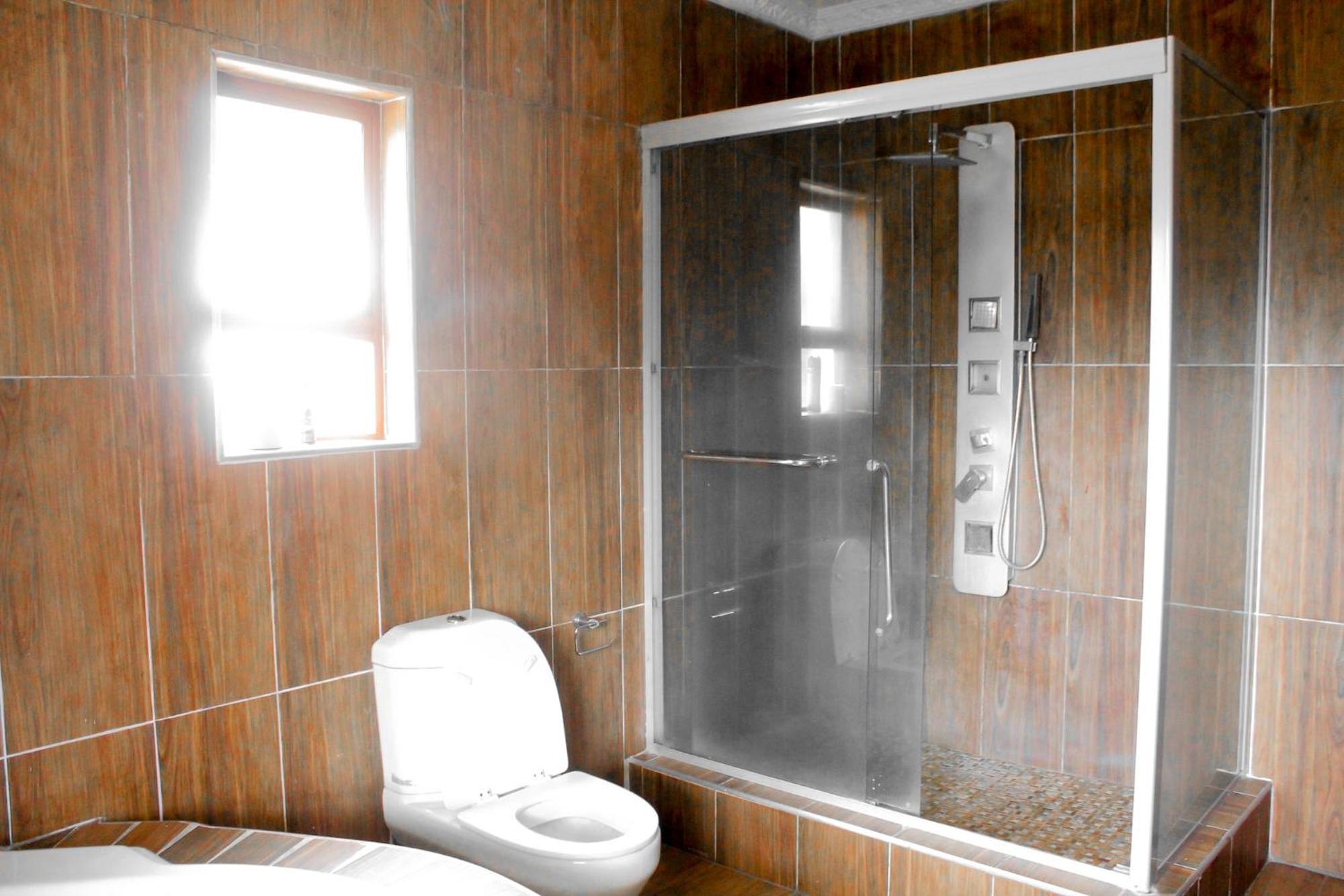 The Rest Camp Lodge And B&B Manzini Bagian luar foto